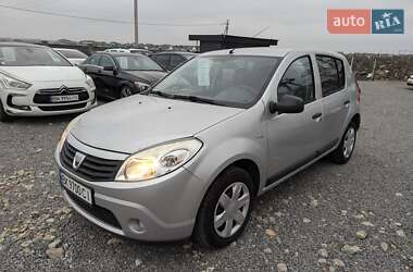 Хетчбек Dacia Sandero 2011 в Рівному