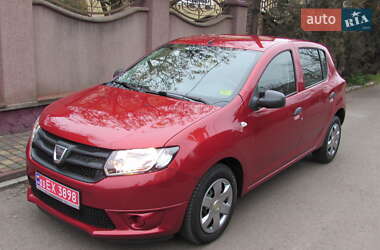 Хэтчбек Dacia Sandero 2013 в Ровно