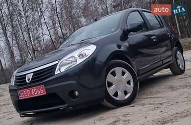 Хетчбек Dacia Sandero 2008 в Полтаві