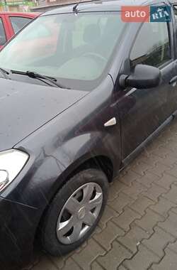 Хетчбек Dacia Sandero 2008 в Рівному