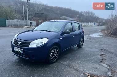 Хетчбек Dacia Sandero 2009 в Полтаві