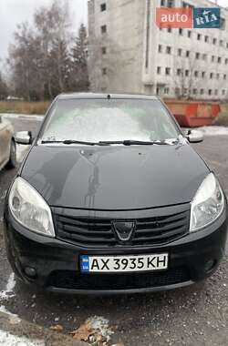 Хэтчбек Dacia Sandero 2011 в Чугуеве