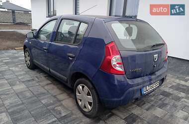 Хетчбек Dacia Sandero 2009 в Добропіллі