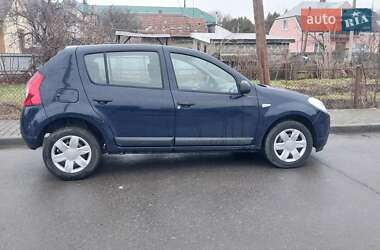 Хетчбек Dacia Sandero 2012 в Великій Багачці