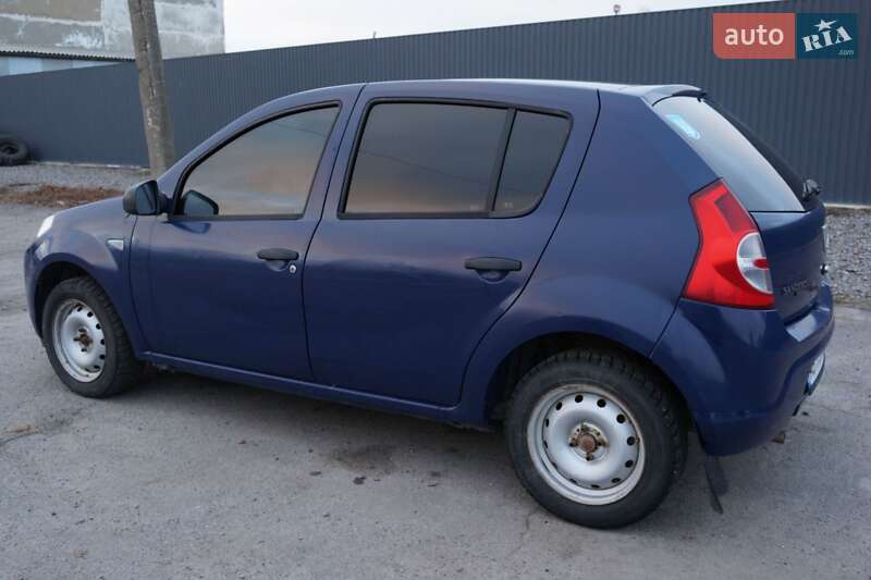 Хетчбек Dacia Sandero 2009 в Вінниці