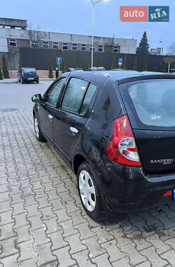 Хэтчбек Dacia Sandero 2009 в Черкассах