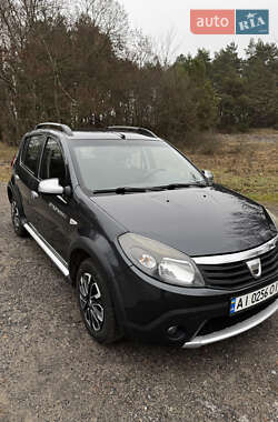 Хэтчбек Dacia Sandero 2011 в Переяславе