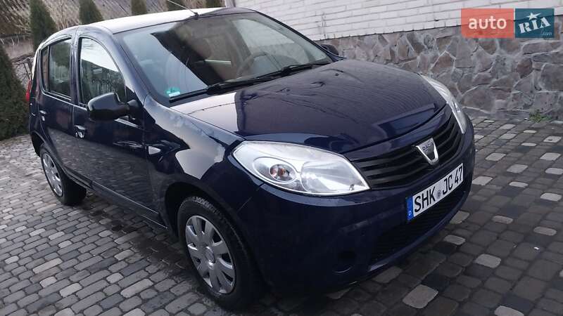 Хетчбек Dacia Sandero 2011 в Ходореві