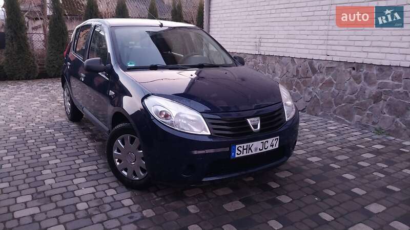 Хэтчбек Dacia Sandero 2011 в Ходорове