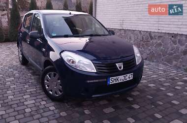 Хетчбек Dacia Sandero 2011 в Ходореві