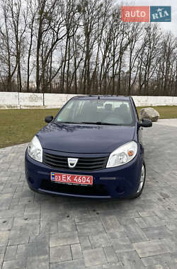 Хетчбек Dacia Sandero 2009 в Луцьку