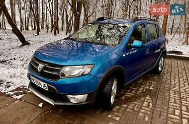 Хэтчбек Dacia Sandero 2012 в Львове