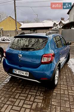 Хэтчбек Dacia Sandero 2012 в Львове