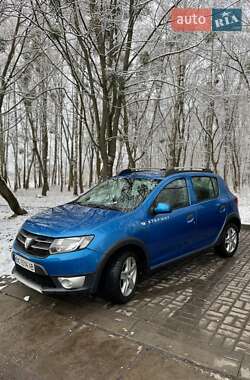 Хэтчбек Dacia Sandero 2012 в Львове