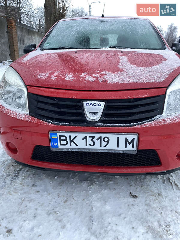 Хетчбек Dacia Sandero 2009 в Рівному