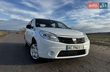 Хэтчбек Dacia Sandero 2011 в Захарьевке