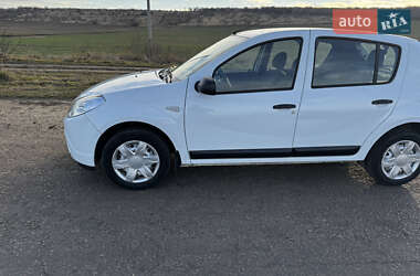 Хэтчбек Dacia Sandero 2011 в Захарьевке