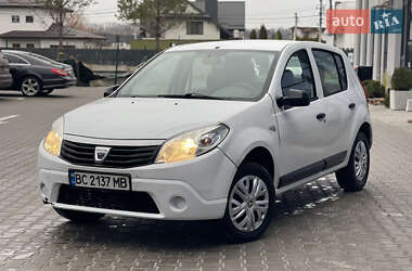 Хетчбек Dacia Sandero 2012 в Рівному