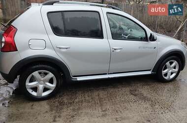 Хэтчбек Dacia Sandero 2010 в Сумах