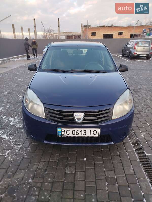 Хетчбек Dacia Sandero 2009 в Рівному