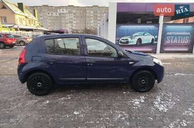 Хетчбек Dacia Sandero 2009 в Рівному