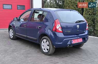 Хетчбек Dacia Sandero 2009 в Добропіллі