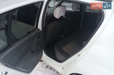 Хэтчбек Dacia Sandero 2008 в Липовой Долине