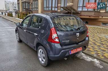 Хэтчбек Dacia Sandero 2009 в Чернигове