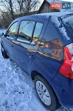 Хэтчбек Dacia Sandero 2009 в 