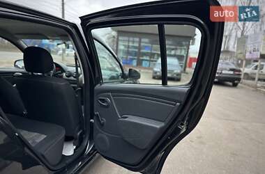 Хетчбек Dacia Sandero 2010 в Сумах