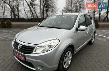 Хетчбек Dacia Sandero 2008 в Вінниці