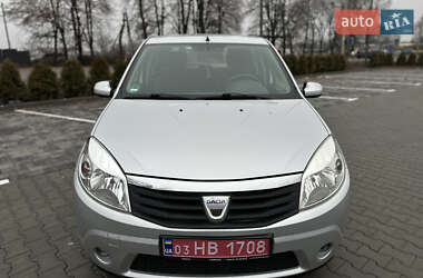 Хетчбек Dacia Sandero 2008 в Вінниці