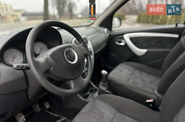 Хетчбек Dacia Sandero 2008 в Вінниці