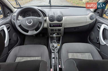 Хэтчбек Dacia Sandero 2009 в Умани