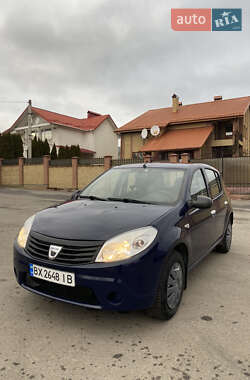 Хетчбек Dacia Sandero 2011 в Хмельницькому