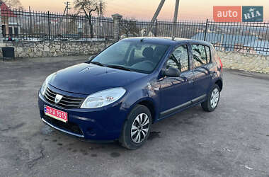 Хетчбек Dacia Sandero 2010 в Тернополі