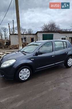 Хетчбек Dacia Sandero 2009 в Полтаві