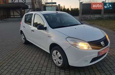 Хэтчбек Dacia Sandero 2009 в Луцке