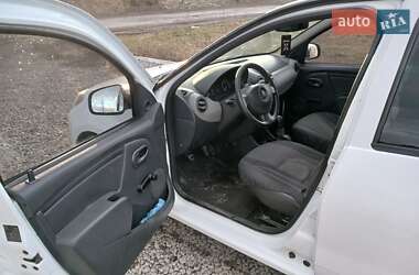 Хэтчбек Dacia Sandero 2009 в Браиловом