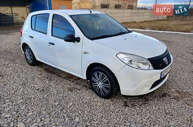 Хетчбек Dacia Sandero 2009 в Браїлові