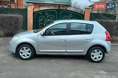 Хетчбек Dacia Sandero 2008 в Чернігові