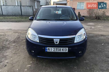 Хетчбек Dacia Sandero 2009 в Козятині