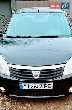 Хэтчбек Dacia Sandero 2009 в Харькове