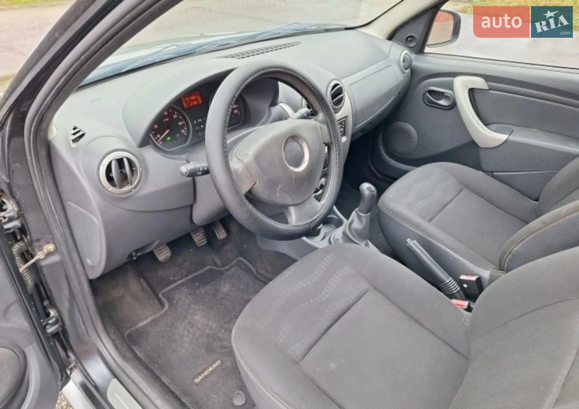 2010 Dacia Sandero - мініатюра 17