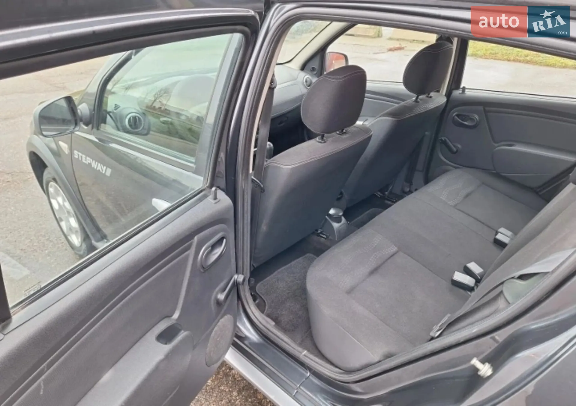 2010 Dacia Sandero - мініатюра 26