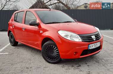 Хэтчбек Dacia Sandero 2009 в Виннице