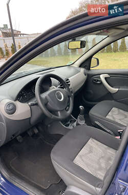 Хетчбек Dacia Sandero 2009 в Луцьку