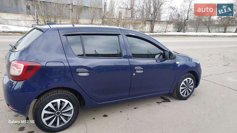 Хетчбек Dacia Sandero 2013 в Миколаєві