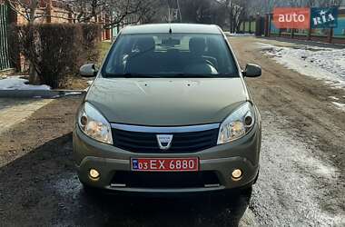 Хэтчбек Dacia Sandero 2009 в Чернигове