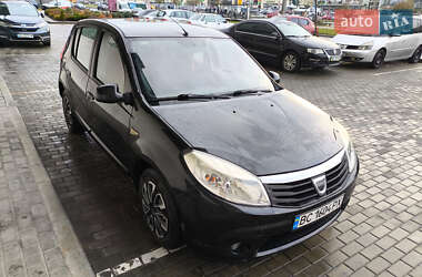 Хетчбек Dacia Sandero 2012 в Львові